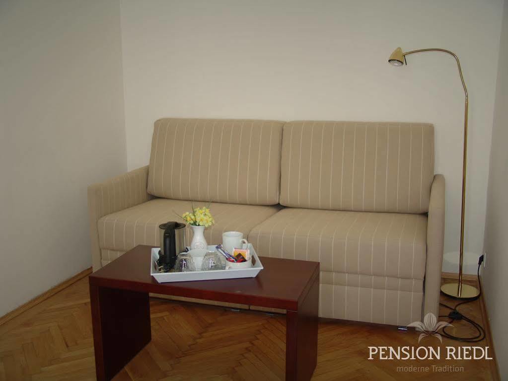 Pension Riedl เวียนนา ภายนอก รูปภาพ